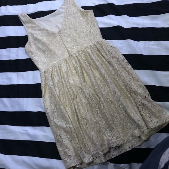 {Vintage} 🍭Gold & White Lace Overlay Mini Dress - Picture 5 of 9